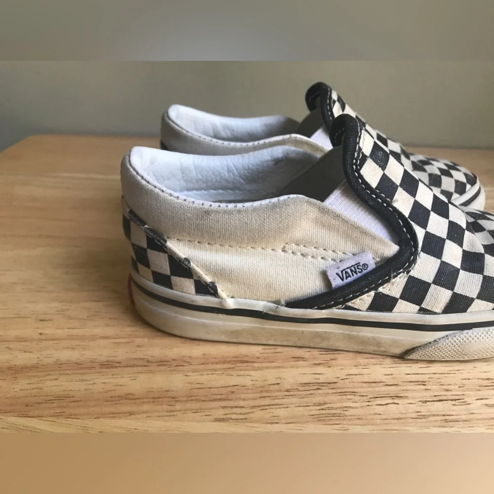 Vans kids Classic Checkered Shoes Black/White Size: US Toddler 8.0 EUR 24.5 CM